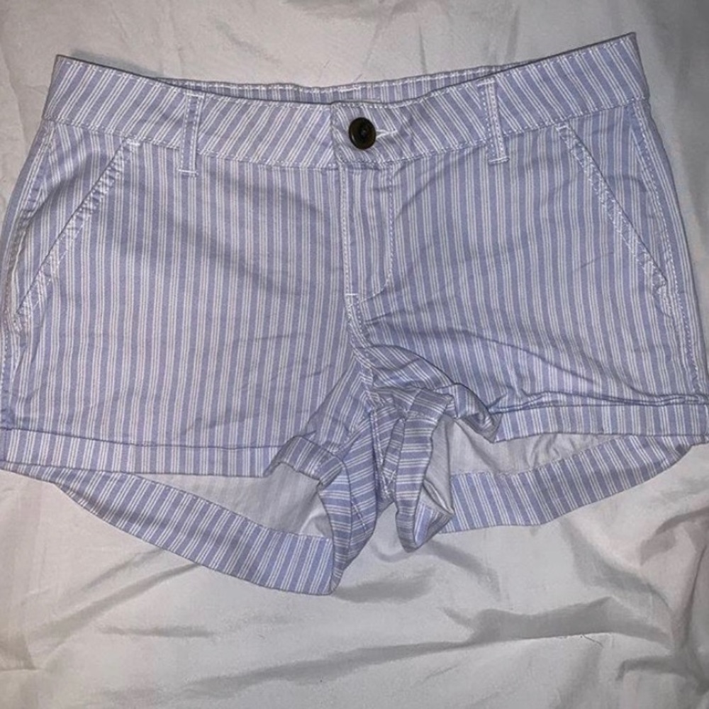 Stripped khaki shorts